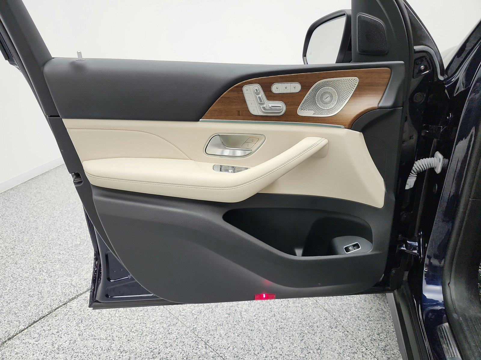 Certified 2022 Mercedes-Benz GLS 450 4MATIC image 12