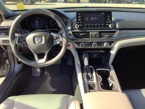 Used 2018 Honda Accord LX image 11