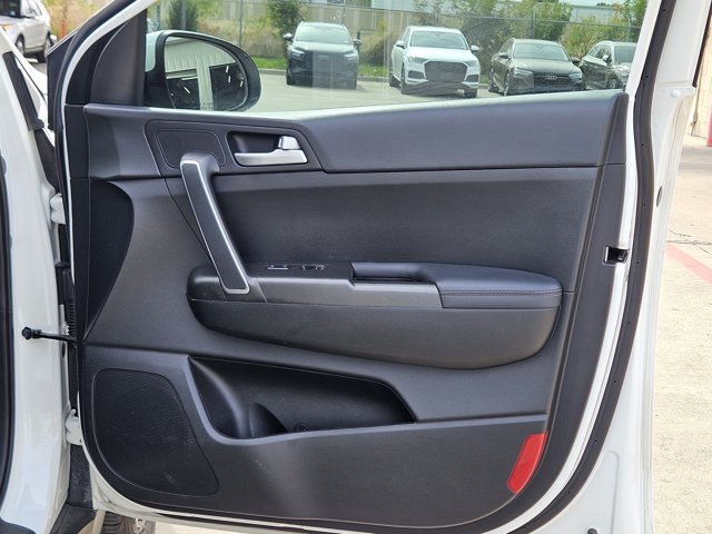 Used 2021 Kia Sportage LX FWD image 9