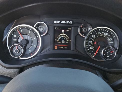 Used 2024 RAM 3500 Tradesman w/ Chrome Appearance Group image 25