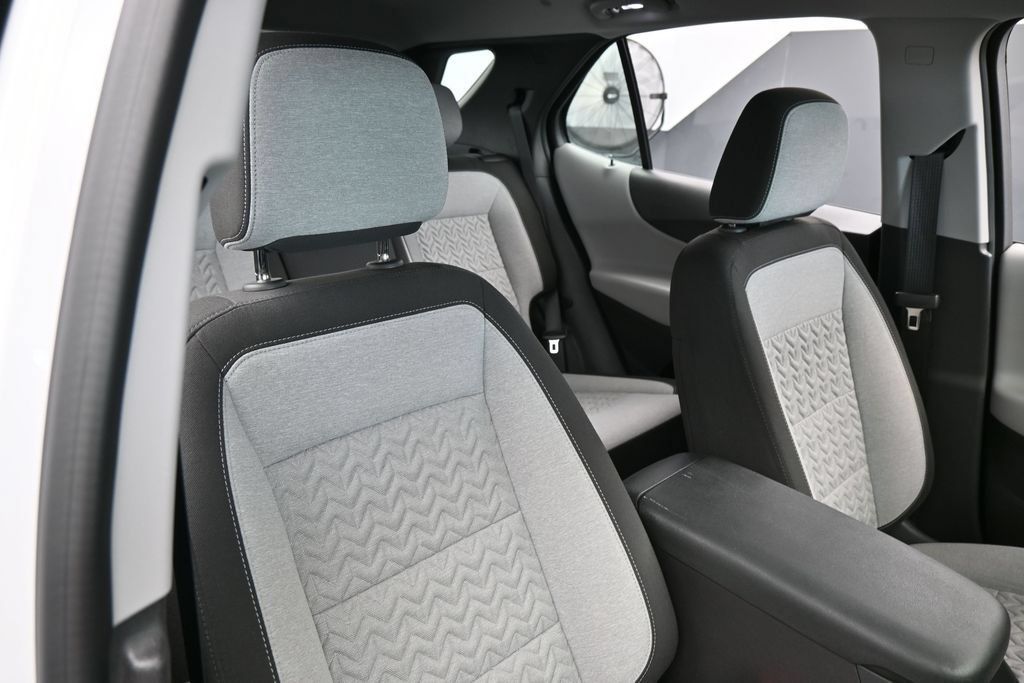 Used 2024 Chevrolet Equinox LS w/ Driver Confidence II Package FWD image 37