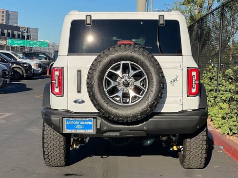 Used 2025 Ford Bronco Badlands image 6
