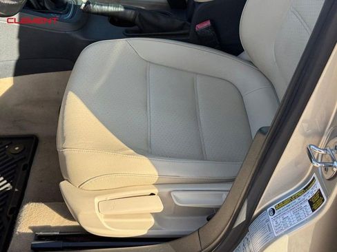 Used 2015 Volkswagen Jetta SE FWD image 19
