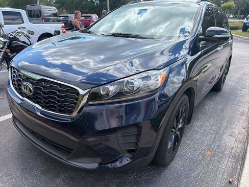 Used 2019 Kia Sorento S image 3