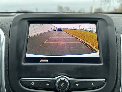 Used 2020 Chevrolet Equinox LS w/ LS Convenience Package image 25