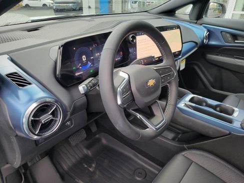 New 2026 Chevrolet Equinox EV LT image 21
