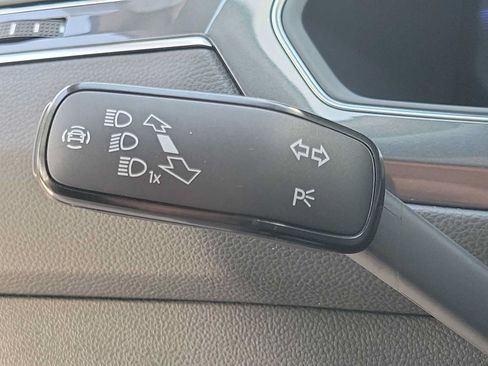 Used 2023 Volkswagen Tiguan SE FWD image 23