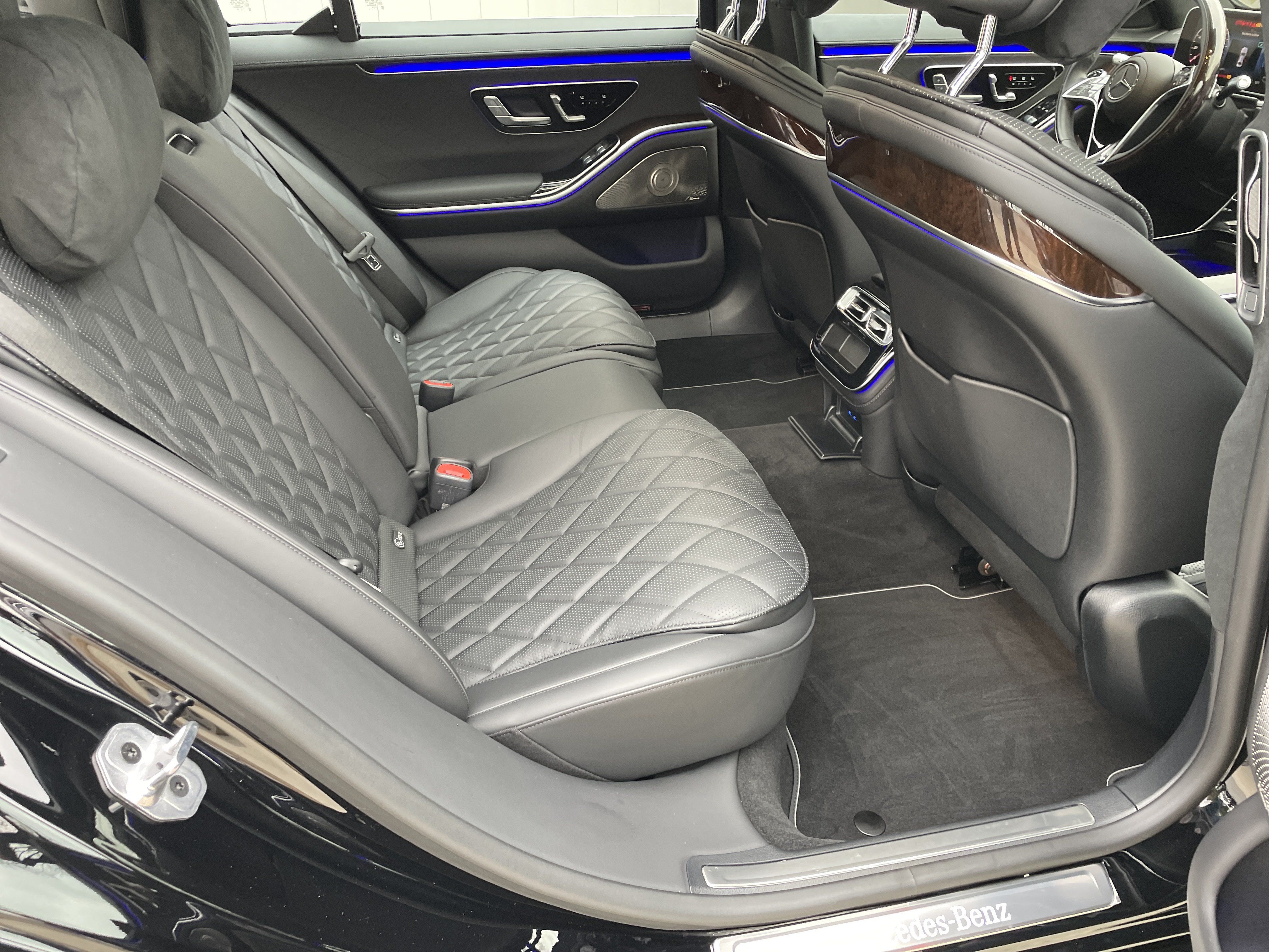 Used 2024 Mercedes-Benz S 580e 4MATIC Sedan image 42