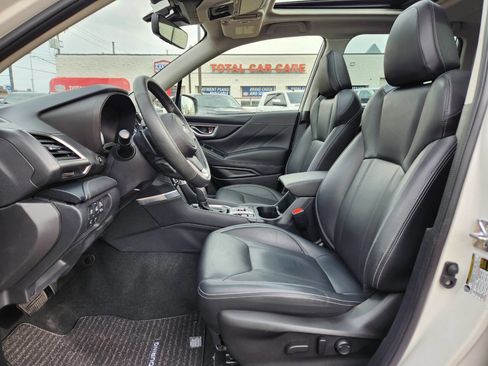 Used 2023 Subaru Forester Touring image 12