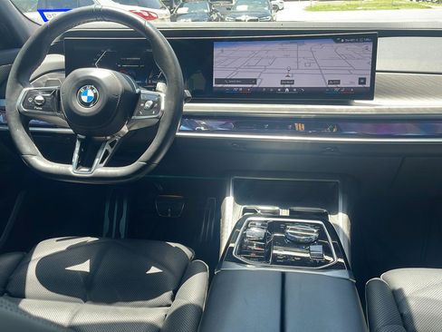 Used 2023 BMW 740i RWD image 7