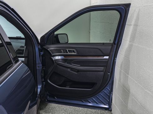 Used 2019 Ford Explorer Limited w/ Ford Safe & Smart Package image 27
