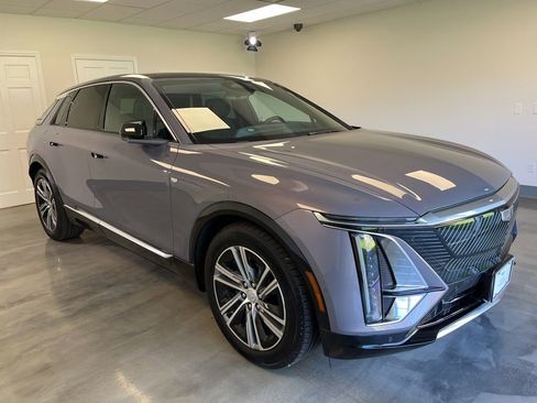 Certified 2024 Cadillac Lyriq Luxury w/ LPO, Floor Liner Package AWD/4WD image 1