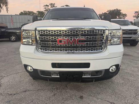 Used 2012 GMC Sierra 2500 Denali w/ Suspension Package, Off-Road image 8
