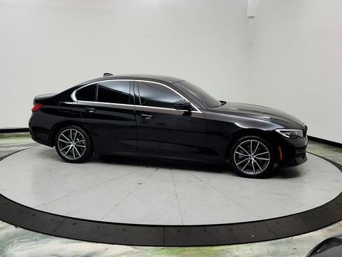 Used 2019 BMW 330i Sedan w/ Driving Assistance Package RWD image 4