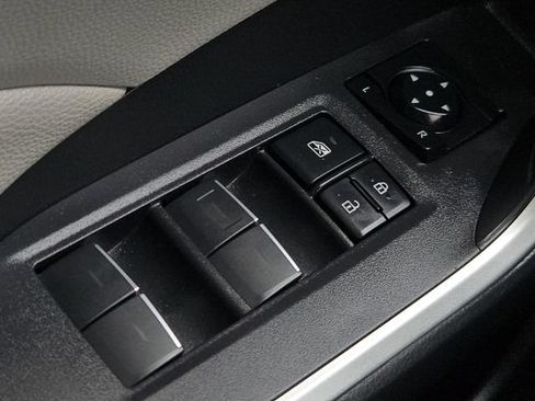 Certified 2025 Toyota RAV4 XLE AWD/4WD image 28