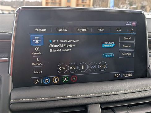 Used 2021 Chevrolet Suburban Premier w/ Premium Package image 21