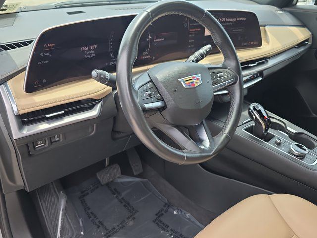 Used 2025 Cadillac XT4 Premium Luxury FWD image 23