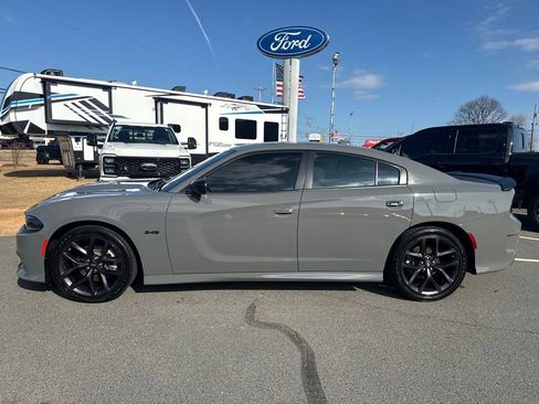 Used 2023 Dodge Charger R/T w/ Blacktop Package image 7