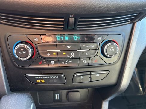 Used 2019 Ford Escape SE image 17