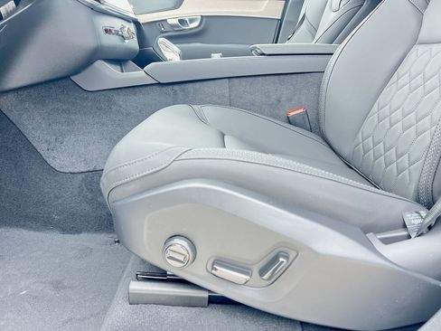 New 2026 Volvo XC90 B6 Plus w/ Protection Package Premier image 14