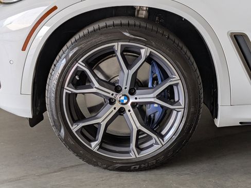 Used 2021 BMW X5 M50i w/ Executive Package AWD/4WD image 16