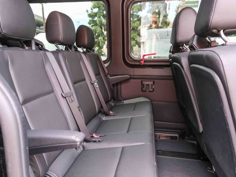 Used 2022 Mercedes-Benz Sprinter 2500 image 27