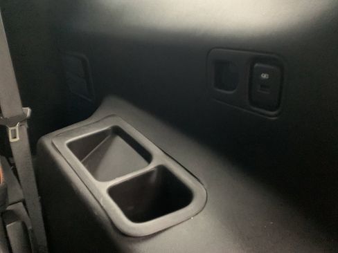 Used 2021 GMC Acadia AT4 image 16