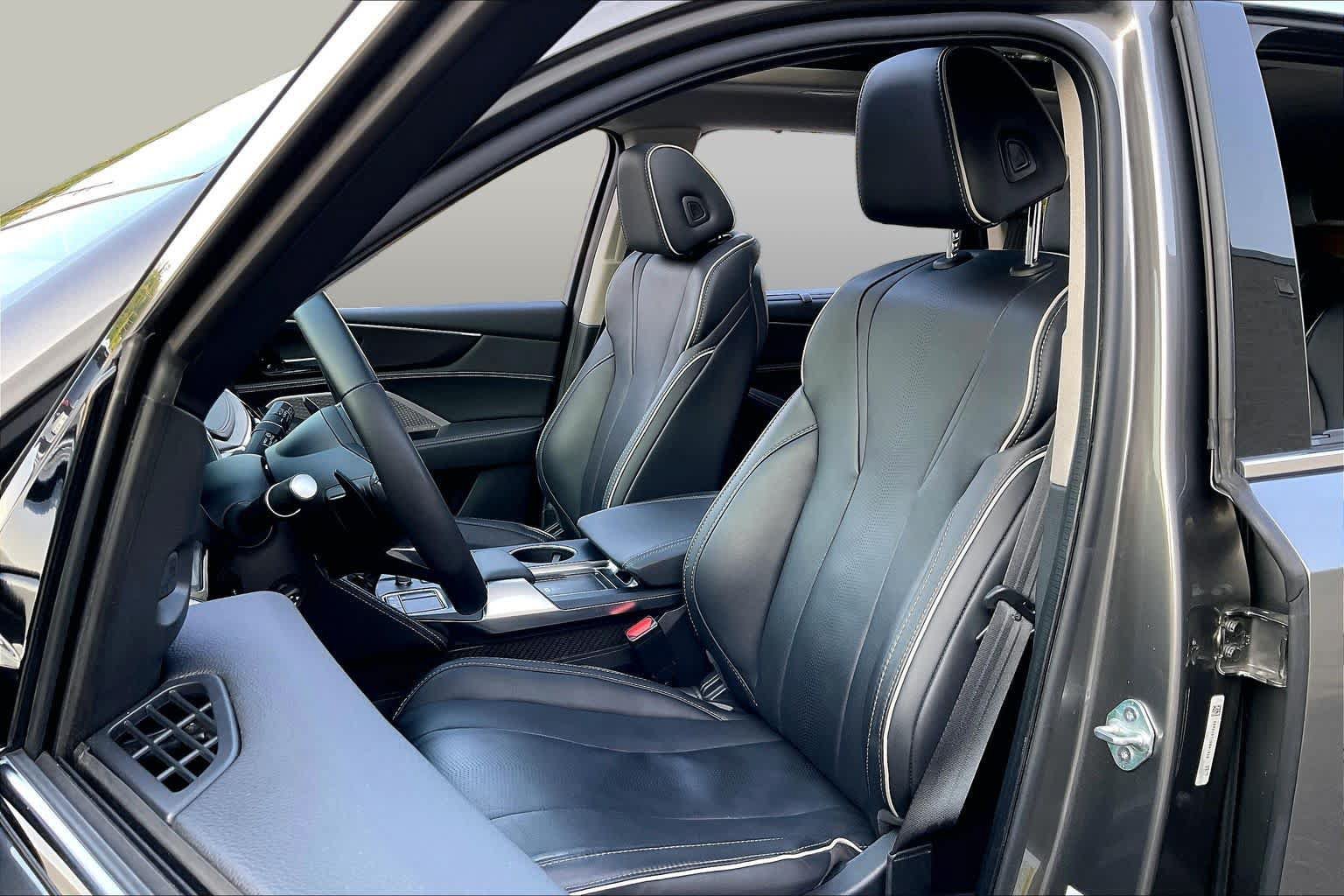 Certified 2024 Acura MDX w/ Advance Package AWD/4WD image 8