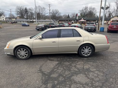 Used 2008 Cadillac DTS image 4