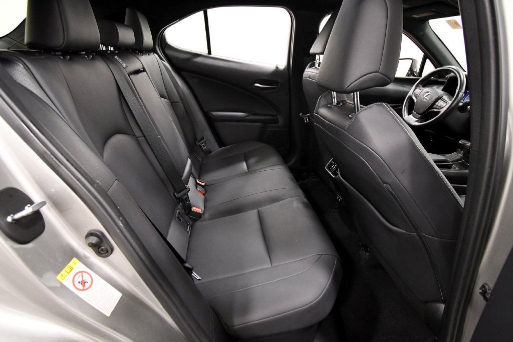 Used 2019 Lexus UX 250h w/ Premium Package AWD/4WD image 17