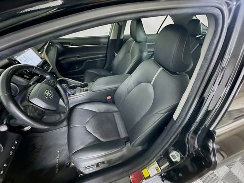 Used 2021 Toyota Camry XSE w/ Cold Weather Package image 13