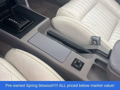 Used 1993 Ford Mustang LX RWD image 16