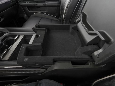 Used 2025 RAM 3500 Limited image 30