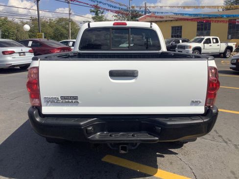 Used 2012 Toyota Tacoma 4x4 Access Cab V6 w/ Convenience Pkg image 6