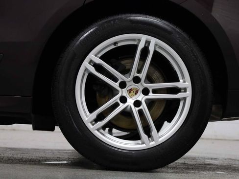 Used 2023 Porsche Macan Turbo AWD/4WD image 39