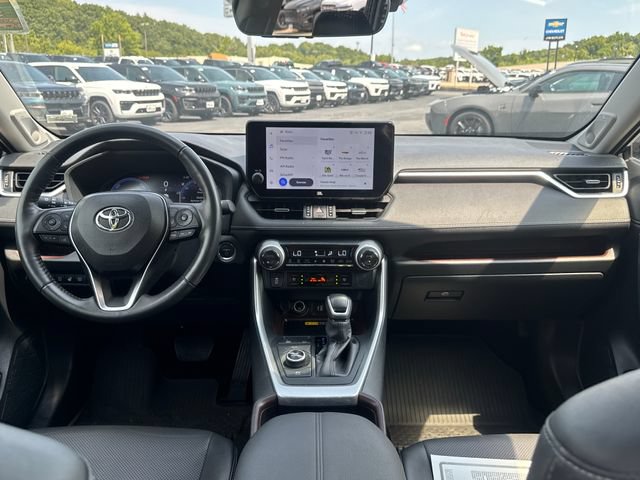 Used 2025 Toyota RAV4 Limited w/ Advanced Technology Package AWD/4WD image 31