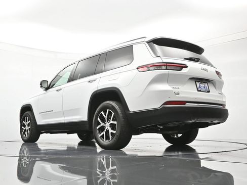 Used 2024 Jeep Grand Cherokee L Limited w/ Luxury Tech Group II AWD/4WD image 44