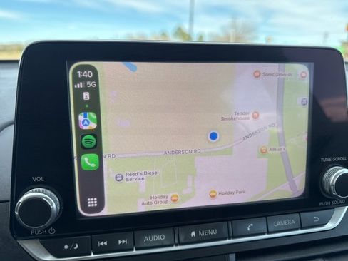 Used 2024 Nissan Altima 2.5 SV image 3