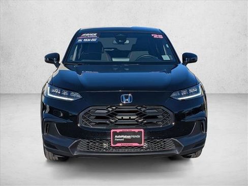 Used 2025 Honda HR-V Sport image 2