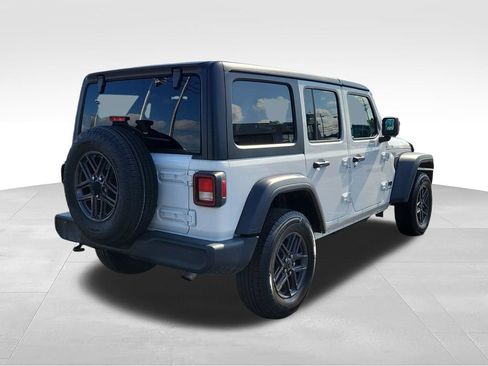 Used 2024 Jeep Wrangler Unlimited Sport AWD/4WD image 4