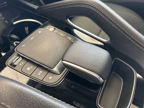 Used 2024 Mercedes-Benz GLE 450e 4MATIC image 52