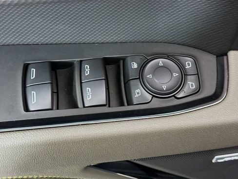 Used 2025 Chevrolet Silverado 1500 ZR2 w/ Technology Package image 19