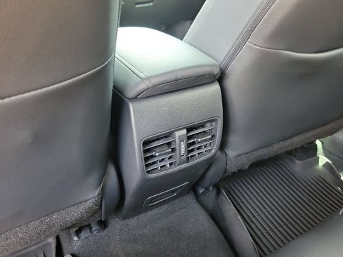 Used 2024 Toyota Corolla Cross AWD Hybrid w/ Convenience Package image 12