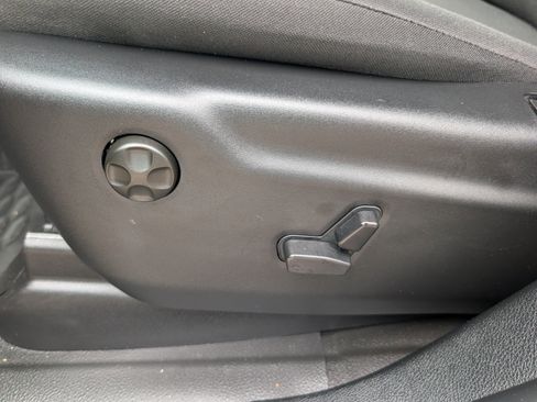 Used 2025 Dodge Durango AWD w/ Technology Group image 18