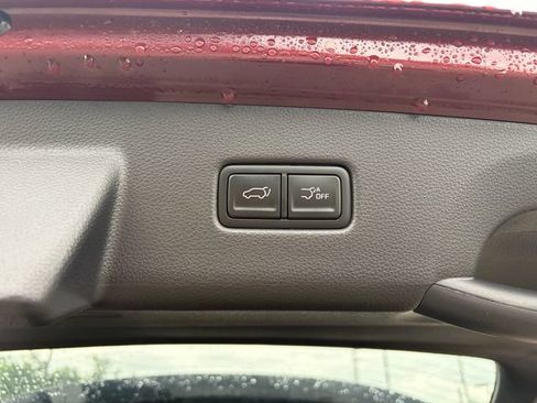 Certified 2025 Kia Carnival SX FWD image 31