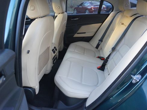 Used 2017 Jaguar XE Prestige image 11