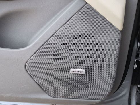 Used 2025 Cadillac XT5 Premium Luxury image 32