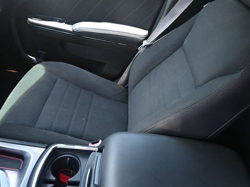 Used 2020 Dodge Charger SXT w/ Blacktop Package image 15