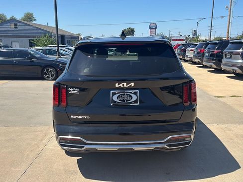 Used 2023 Kia Sorento S FWD image 5