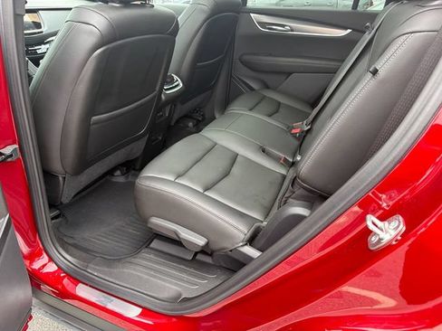 Certified 2024 Cadillac XT6 Luxury w/ LPO, Floor Liner Package AWD/4WD image 18